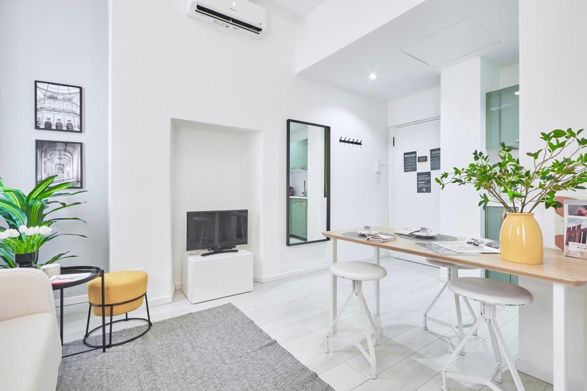Elegante Appartamento Minimal Dai Tocchi Botanici Milano Ngoại thất bức ảnh